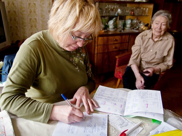Формирование &laquo;личных дел&raquo; граждан в отделениях надомного обслуживания